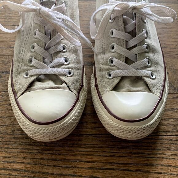 Converse All Stars beige with plaid trim lace up sneakers woman’s size 7.5 - Picture 2 of 9
